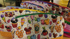 Snacks wristlet